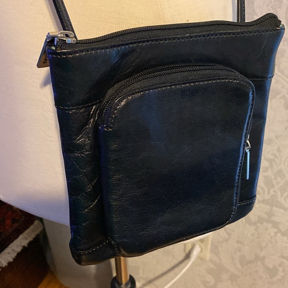 Clarks cross body leather black bag - Picture 3 of 9